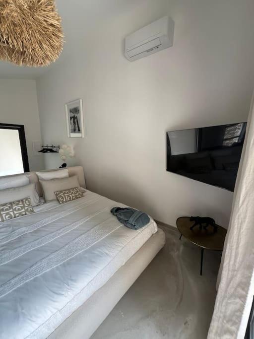 Le Charme Des Bois Apartment Ales Bagian luar foto