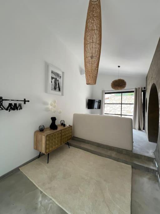 Le Charme Des Bois Apartment Ales Bagian luar foto